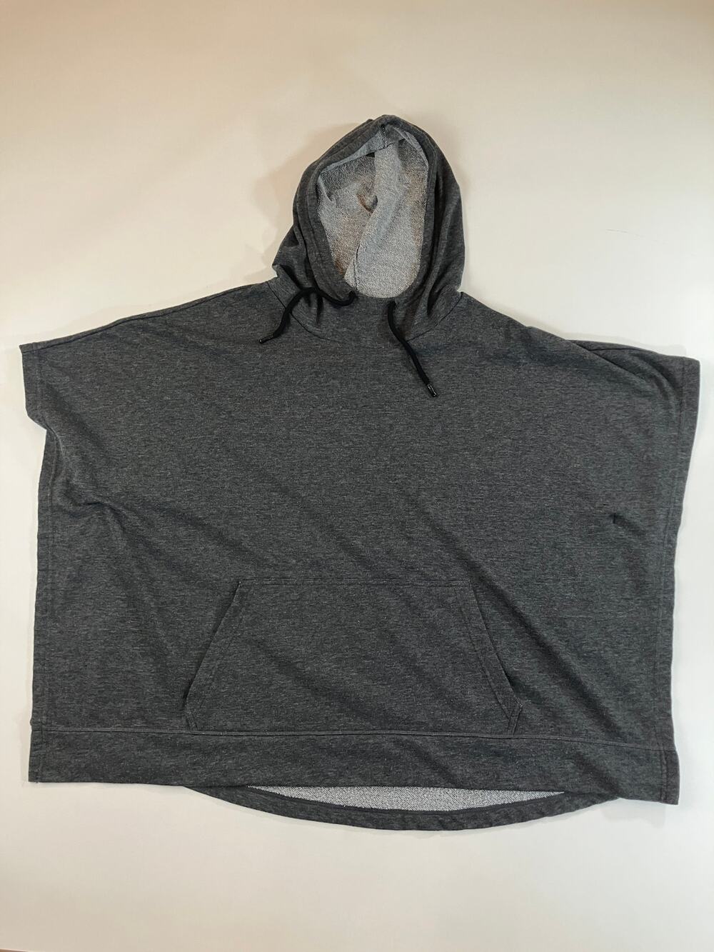 Champion XXL Gray Short Sleeve Poncho Hoodie Oversized Kangaroo Pocket